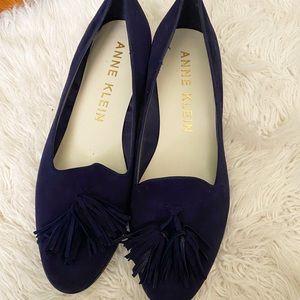 L- Suede flats 🥿 worn once